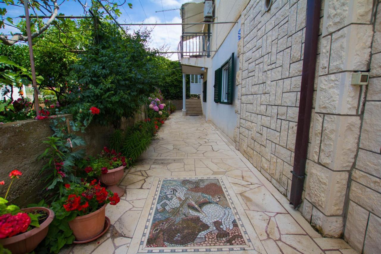Apartments By The Sea Sucuraj, Hvar - 566 Exterior foto